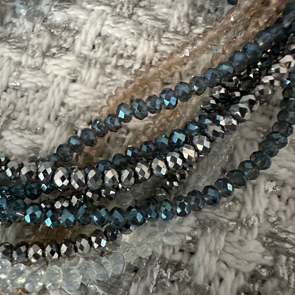 Beautful Blue, Silver and Beige Magnetic Sparkly Bracelet - Picture 6 of 6